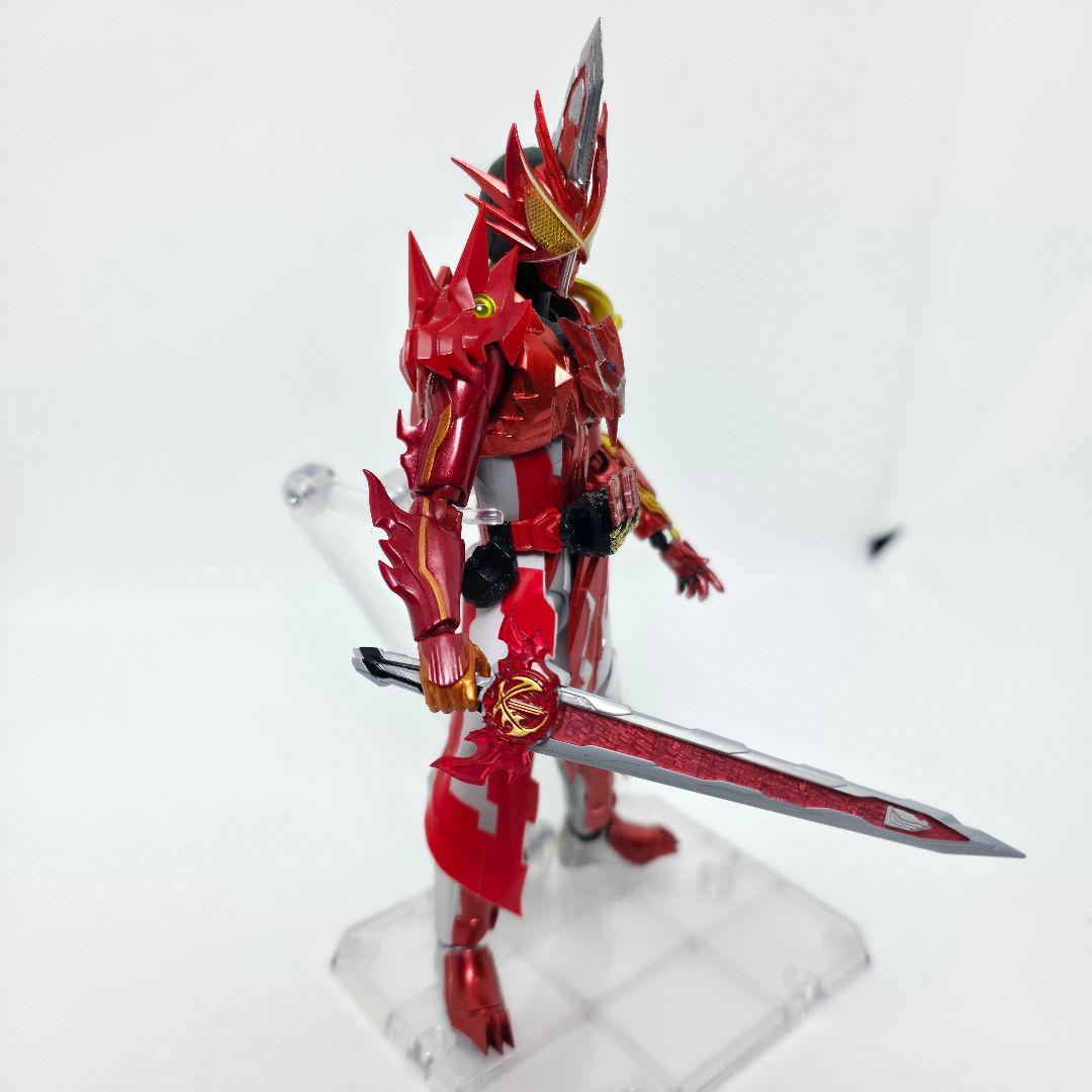 S.H.Figuarts 仮面ライダーセイバー クリムゾンドラゴン フィギュア