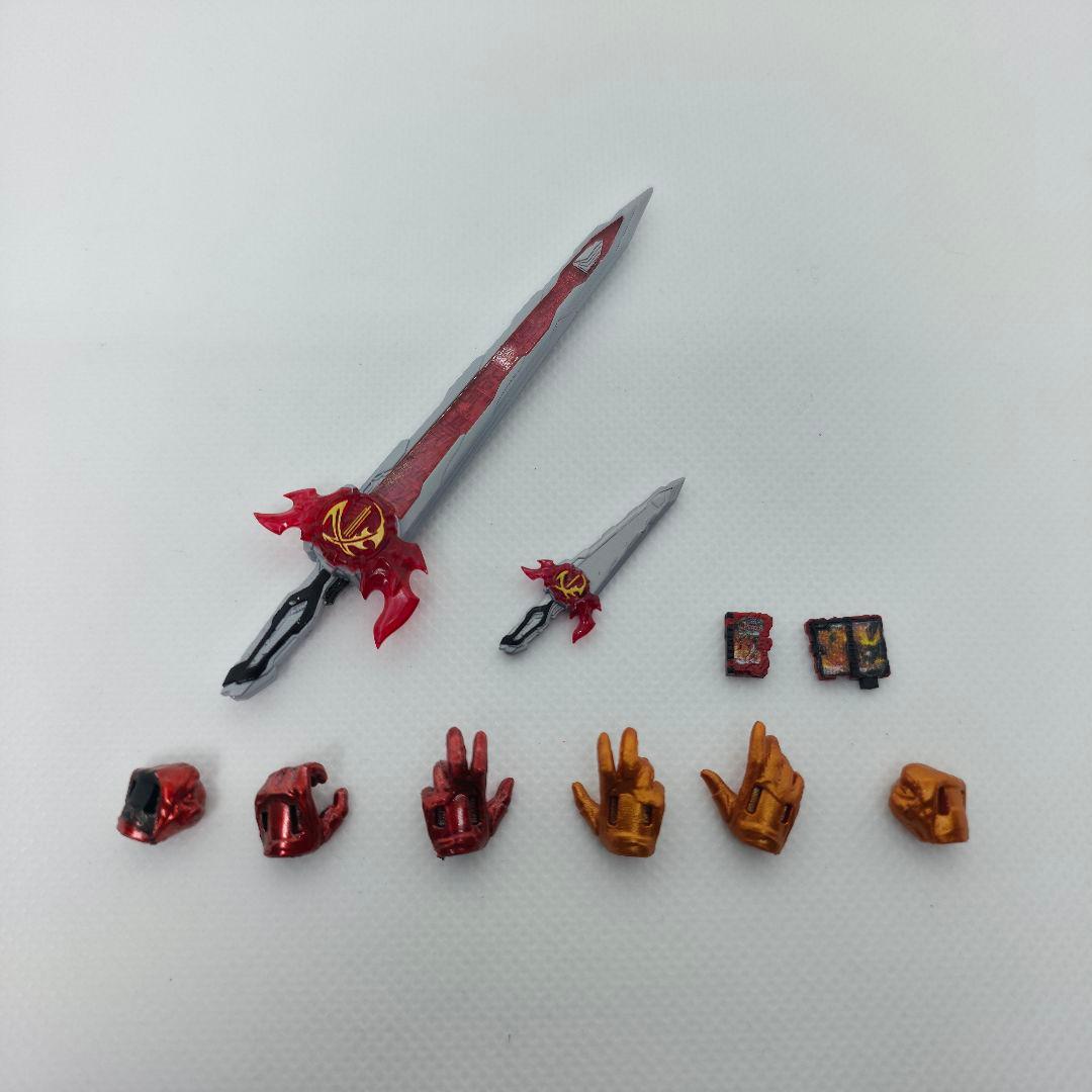 S.H.Figuarts 仮面ライダーセイバー クリムゾンドラゴン フィギュア
