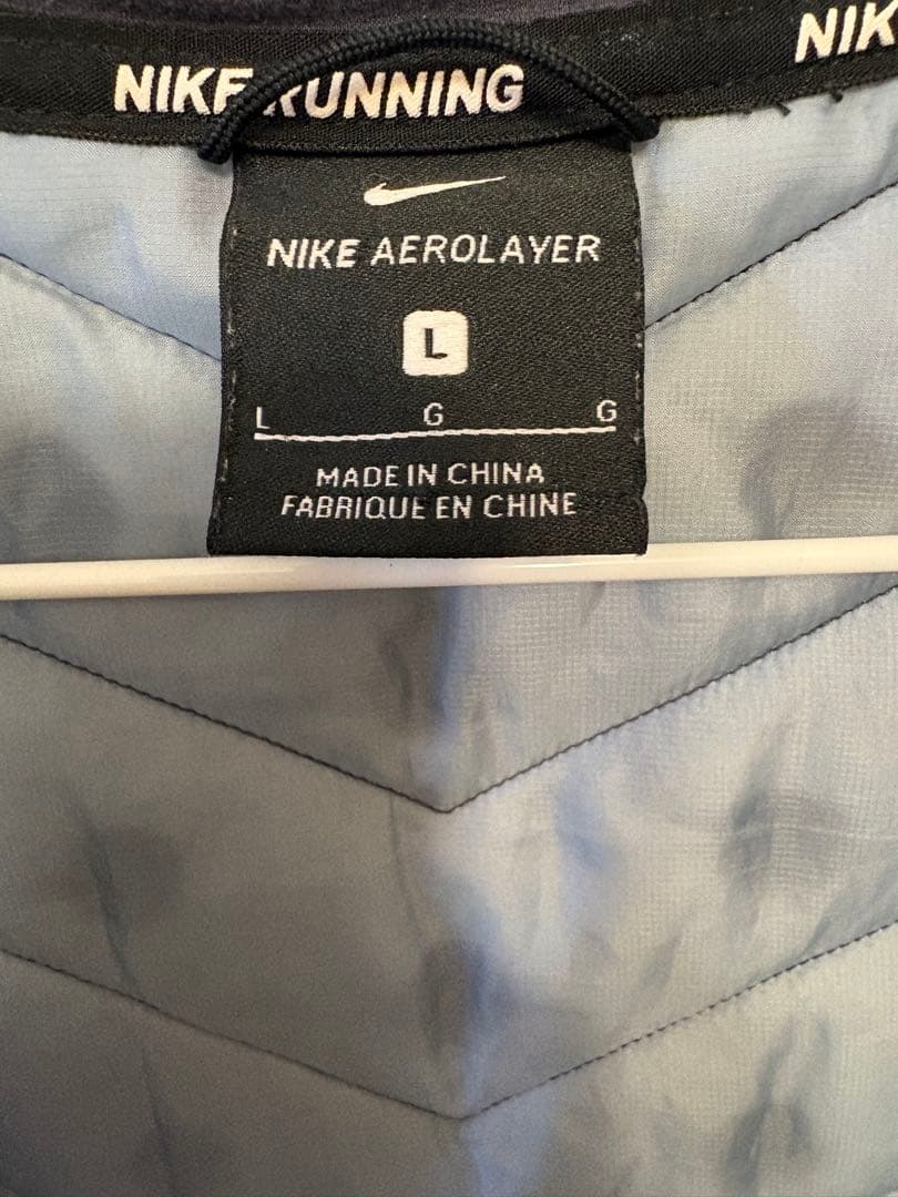 io着用NIKEナイロンアウター　ランニングウェア